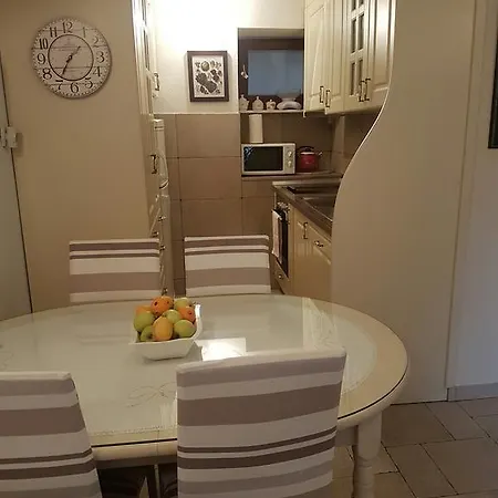 Karla * سبليت